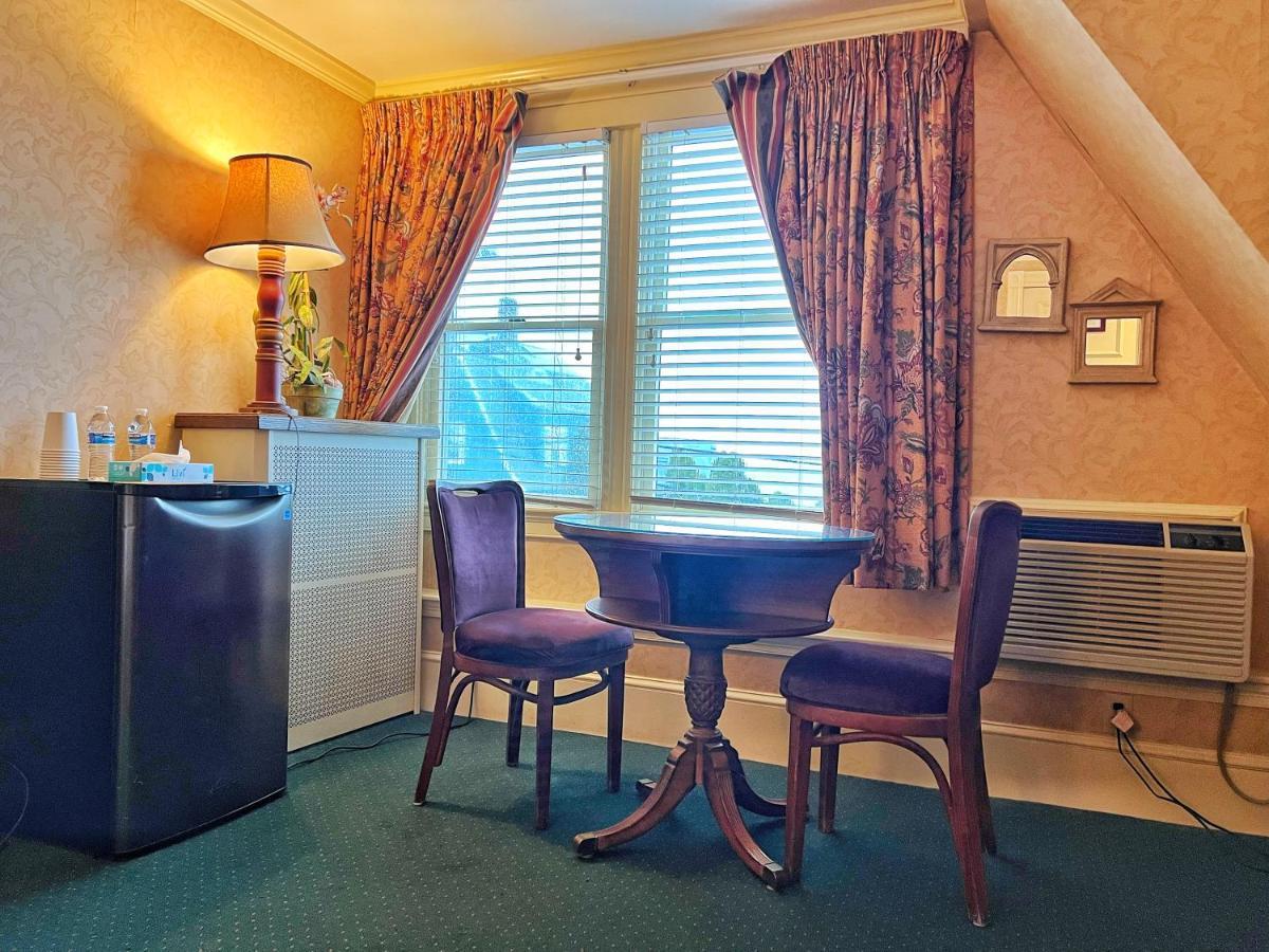 Winthrop Arms Hotel Restaurant Logan Airport מראה חיצוני תמונה