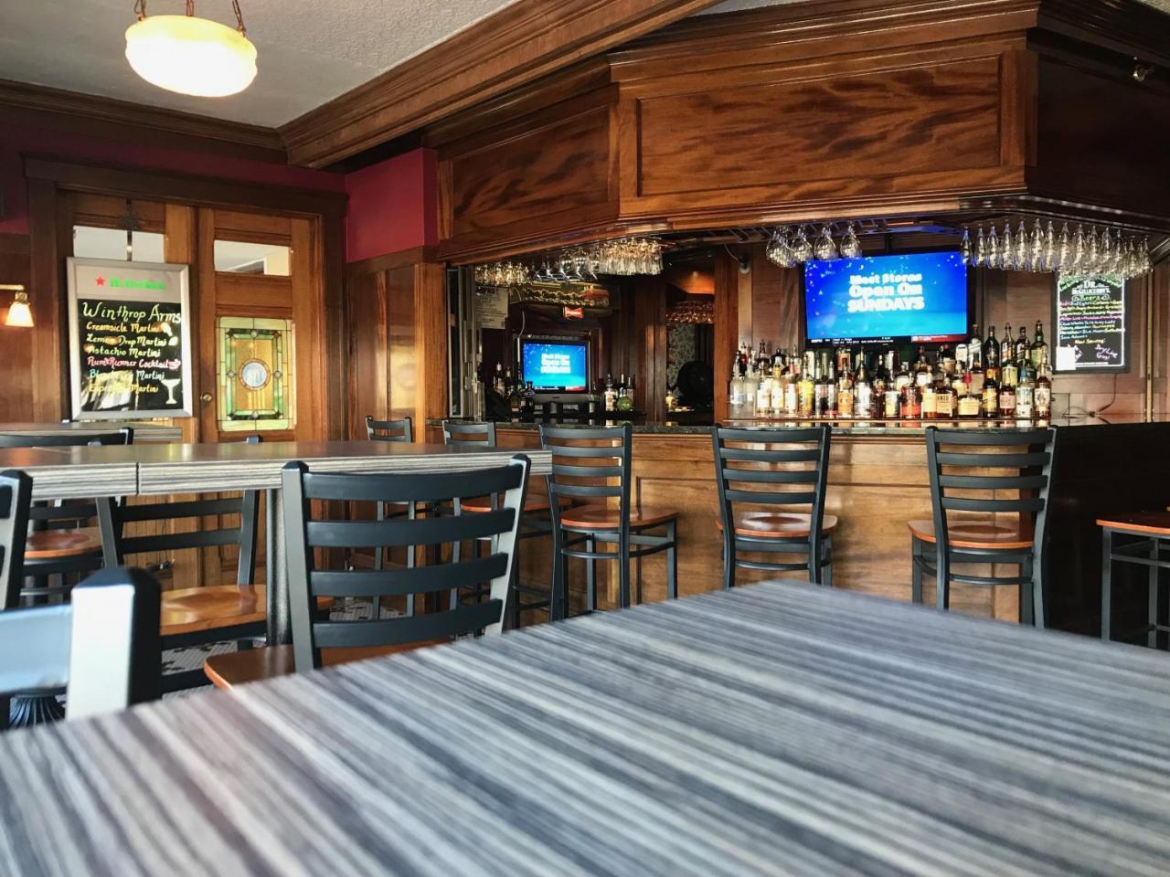 Winthrop Arms Hotel Restaurant Logan Airport מראה חיצוני תמונה